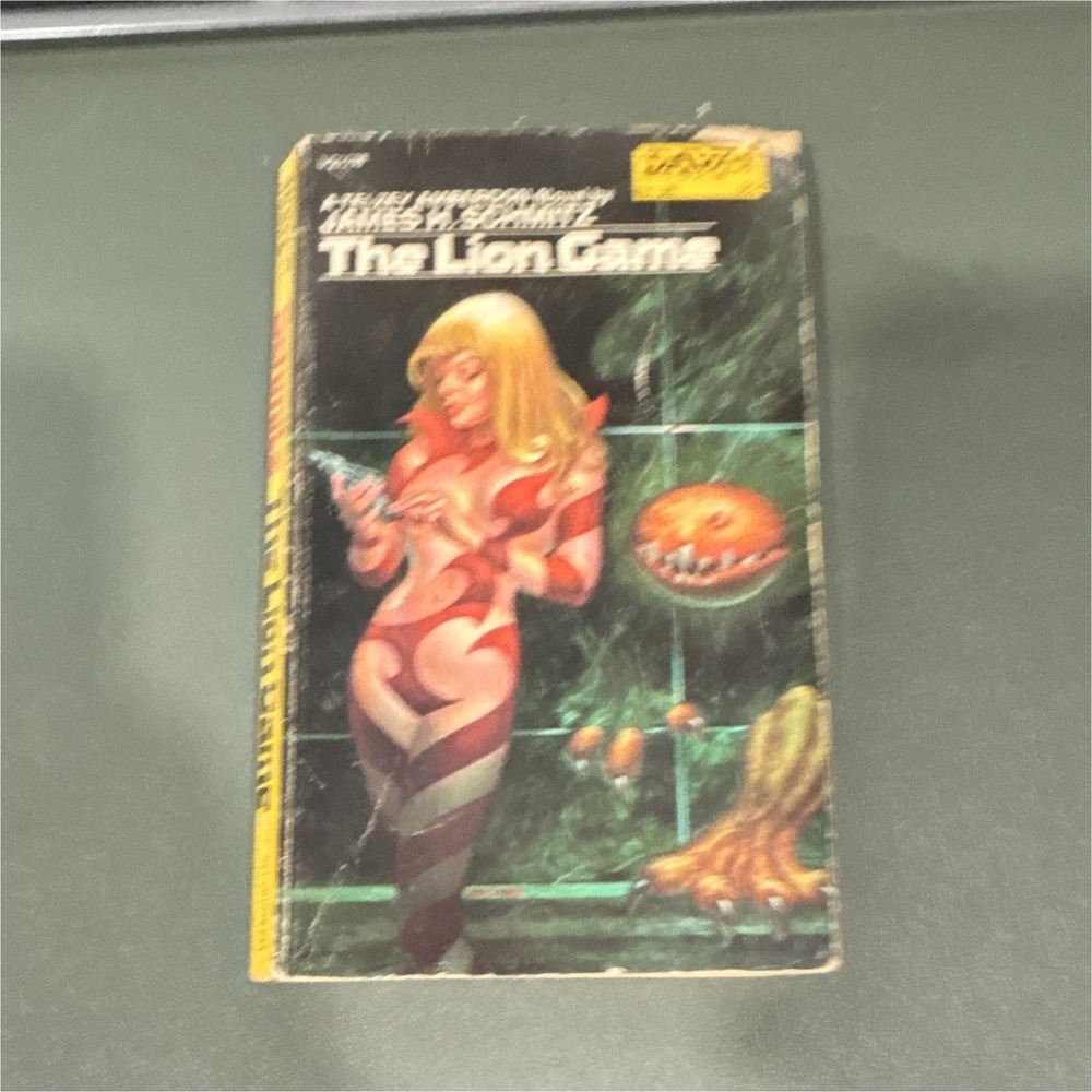 The Lion Game James H. Schmitz Telzey Amberdon DAW Books Paperback Sci-Fi